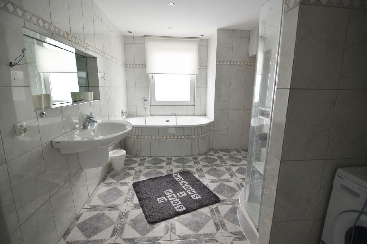 Apartamento Dorya Am Ring Colonia Exterior foto